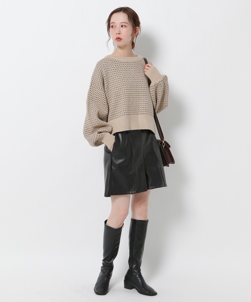 mysty woman(ミスティウーマン)の「フェイクレザーショートパンツ 261738(その他パンツ・レディース・ブラック/ベージュ/アイボリー・FREE)」の6枚目の写真