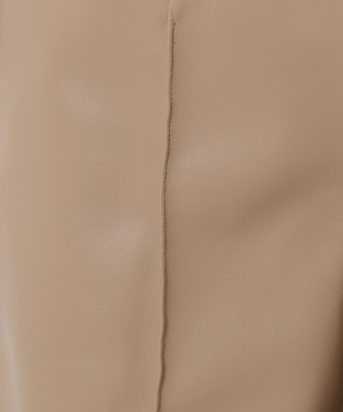 mysty woman(ミスティウーマン)の「フェイクレザーショートパンツ 261738(その他パンツ・レディース・ブラック/ベージュ/アイボリー・FREE)」の12枚目の写真