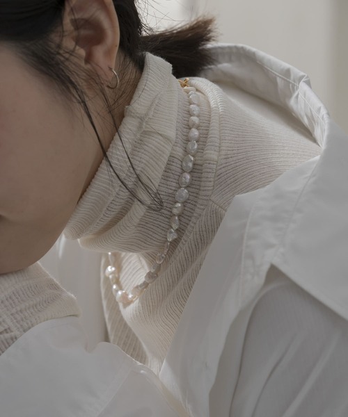URBAN RESEARCH（アーバンリサーチ）の「バロックパールネックレス（ネックレス・レディース・オフホワイト・-）」の3枚目の写真