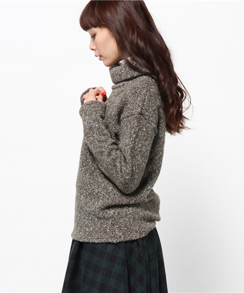 mystic（ミスティック）の「フリルオフタートル（ニット/セーター・レディース・グレー/ベージュ/チャコールグレー/ライトグレー・ﾌﾘ-）」の9枚目の写真