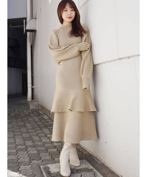 MERCURYDUO（マーキュリーデュオ）の「バックディティールボレロセットニットワンピース（ワンピース・レディース・ベージュ/オフホワイト/ピンク・FREE）」の17枚目の写真