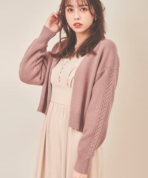 31 Sons de mode（トランテアン　ソン　ドゥ　モード）の「袖ケーブル切替カーディガン（カーディガン/ボレロ・レディース・オフホワイト/サックスブルー/ピンク・36）」の13枚目の写真