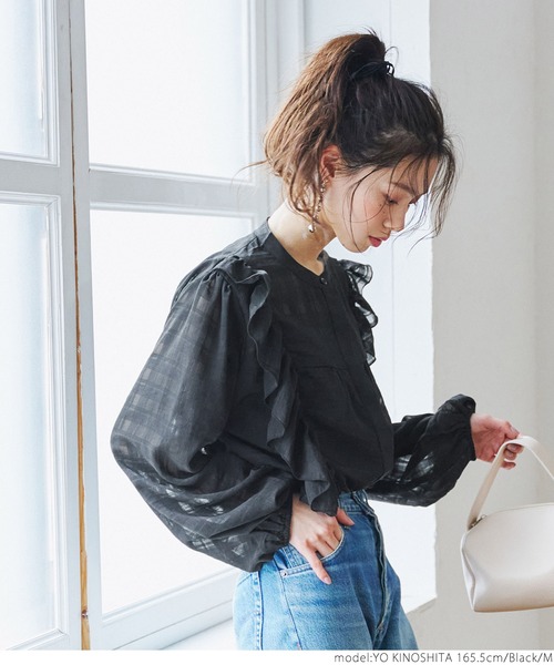 coca(coca)(コカ)の「透けチェックフリルブラウス(シャツ/ブラウス・レディース・ブラック/ライトブルー・M/L)」の3枚目の写真