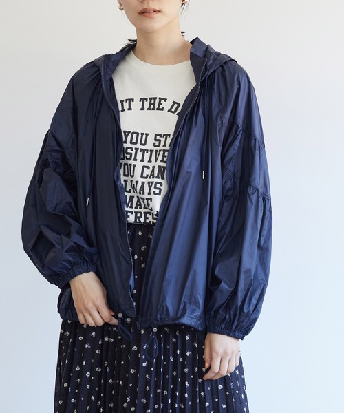 AMERICAN HOLIC（アメリカンホリック）の「【撥水加工】ポケッタブルナイロンパーカー（ナイロンジャケット・レディース・モカ/ネイビー・M/L）」の7枚目の写真