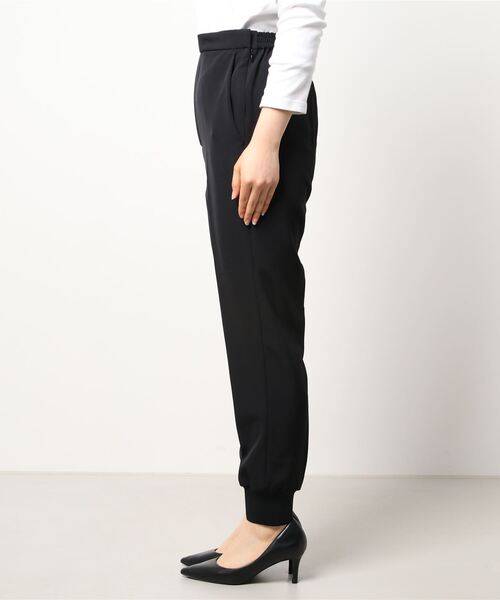 ADAM ET ROPE'(アダムエロペ)の「リサイクルジョグパンツ(その他パンツ・レディース・ブラック/キナリ・36/38)」の17枚目の写真