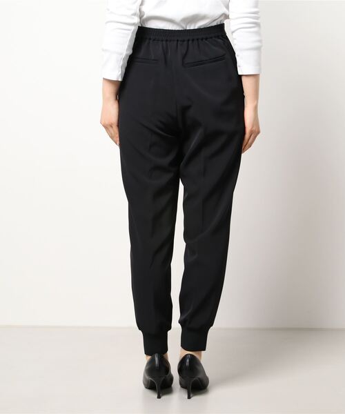 ADAM ET ROPE'(アダムエロペ)の「リサイクルジョグパンツ(その他パンツ・レディース・ブラック/キナリ・36/38)」の18枚目の写真