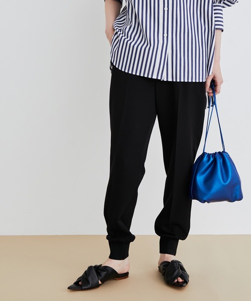 ADAM ET ROPE'(アダムエロペ)の「リサイクルジョグパンツ(その他パンツ・レディース・ブラック/キナリ・36/38)」の2枚目の写真