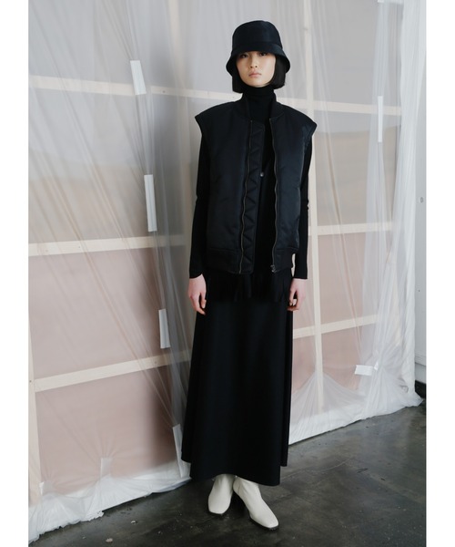 UNDECORATED(アンデコレイテッド)の「UNDECORATED アンデコレイテッド / S140 Wool Knit Skirt ウール ニットフレアスカート(セットアップ) / UDF22403(スカート・レディース・ブラック/オリーブ・FREE)」の3枚目の写真
