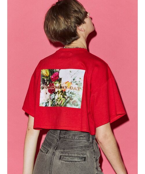 jouetie(ジュエティ)の「1988クロップド Tシャツ(Tシャツ/カットソー・レディース・ブラック/レッド/アイボリー・MEDIUM)」の4枚目の写真