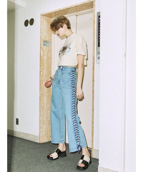 jouetie(ジュエティ)の「1988クロップド Tシャツ(Tシャツ/カットソー・レディース・ブラック/レッド/アイボリー・MEDIUM)」の10枚目の写真