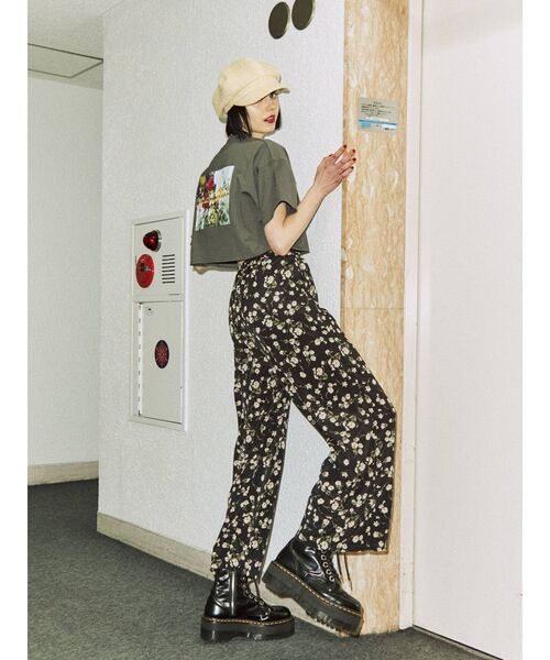 jouetie(ジュエティ)の「1988クロップド Tシャツ(Tシャツ/カットソー・レディース・ブラック/レッド/アイボリー・MEDIUM)」の15枚目の写真