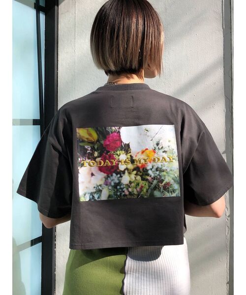 jouetie(ジュエティ)の「1988クロップド Tシャツ(Tシャツ/カットソー・レディース・ブラック/レッド/アイボリー・MEDIUM)」の20枚目の写真