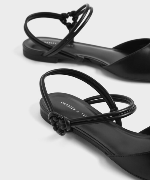 CHARLES & KEITH(チャールズ & キース)の「ノットアンクルストラップ バレリーナフラット / Knotted Ankle-Strap Ballerina Flats(バレエシューズ・レディース・オフホワイト/ブラック・23cm/25.5cm/22.5cm/23.5cm/25cm/24.5cm)」の7枚目の写真