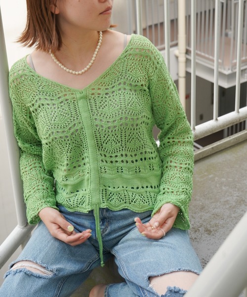 VENCEEXCHANGE（ヴァンスエクスチェンジ）の「クロシェ編みフロントシャーリングプルオーバー（ニット/セーター・レディース・ダークブルー/ブラック/ホワイト/グリーン/ピンク・M）」の4枚目の写真