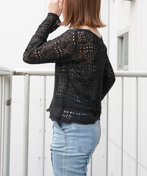 VENCEEXCHANGE（ヴァンスエクスチェンジ）の「クロシェ編みフロントシャーリングプルオーバー（ニット/セーター・レディース・ダークブルー/ブラック/ホワイト/グリーン/ピンク・M）」の14枚目の写真