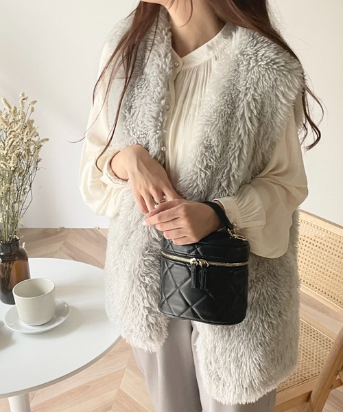 WEGO（ウィゴー）の「WEGO/ボリュームファーベスト（ベスト・レディース・ライトグレー/アイボリー/ライトブラウン/ブラック・FREE）」の19枚目の写真