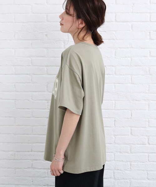 SHOO・LA・RUE(シューラルー)の「◆カレッジプリントTシャツ(Tシャツ/カットソー・レディース・カーキ/ナチュラル・01/02/03)」の7枚目の写真