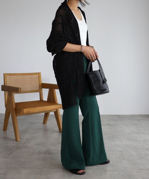 mi via loca（ミヴィアロカ）の「レースバンドカラーシャツ（シャツ/ブラウス・レディース・ブラック/オフホワイト・FREE）」の4枚目の写真