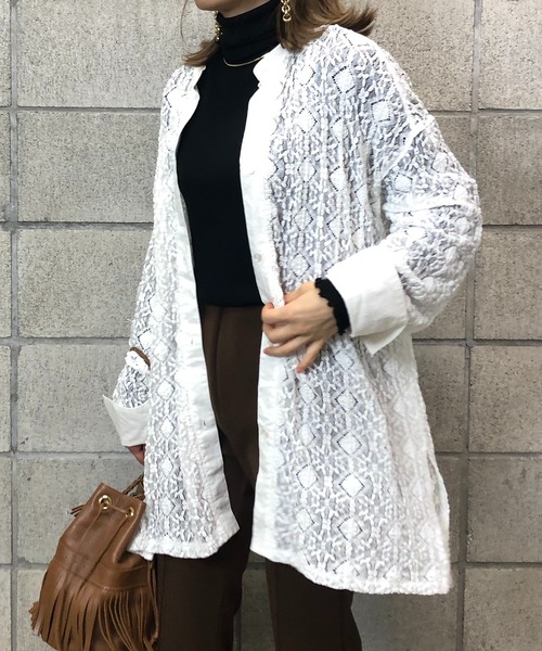 mi via loca（ミヴィアロカ）の「レースバンドカラーシャツ（シャツ/ブラウス・レディース・ブラック/オフホワイト・FREE）」の19枚目の写真