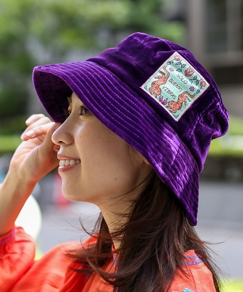チチカカ（チチカカ）の「ベロアバケットハット（ハット・レディース・ライトグリーン/パープル/オレンジ・FREE）」の3枚目の写真
