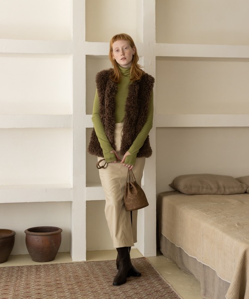 koe(コエ)の「ボリュームファーベスト*(ベスト・レディース・ブラウン/アイボリー/ベージュ・FREE)」の8枚目の写真