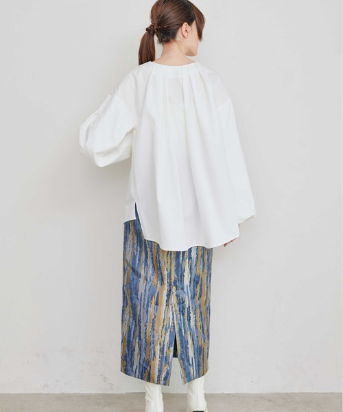 KOH.style（コースタイル）の「パールボタンタックブラウス（シャツ/ブラウス・レディース・オフホワイト/ブラック・FREE）」の7枚目の写真