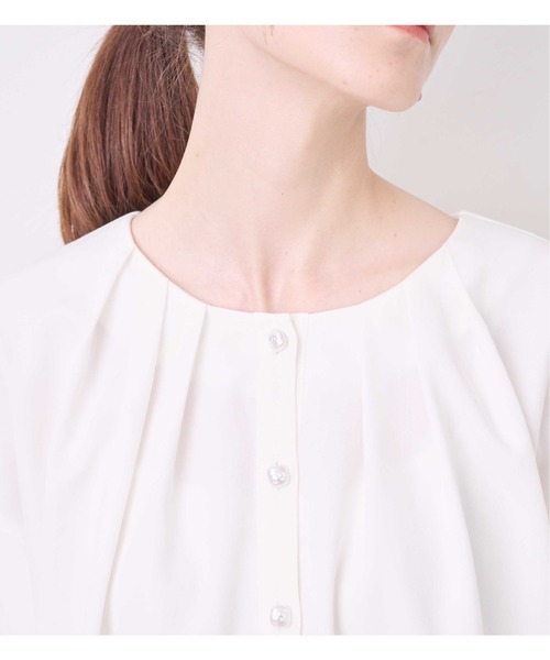 KOH.style（コースタイル）の「パールボタンタックブラウス（シャツ/ブラウス・レディース・オフホワイト/ブラック・FREE）」の8枚目の写真