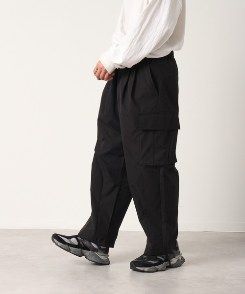 Art re A select(アトリエセレクト)の「撥水ストレッチファブリック バルーン ワイドカーゴパンツ(カーゴパンツ・メンズ・ダークベージュ/ブラック/カーキ・L/LL/M)」の12枚目の写真