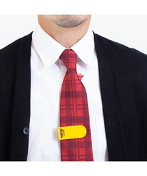 giraffe（ジラフ）の「カリタチェックタイ RED（ネクタイ・レディース）」