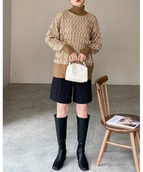 She's Closet(シーズクローゼット)の「バイカラーウェーブストライプハイネックニットプルオーバー(ニット/セーター・レディース・アイボリー/ブラック/モカ・FREE)」の13枚目の写真