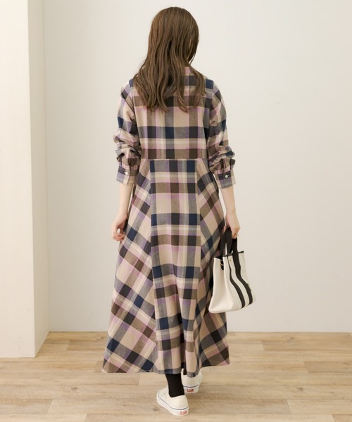 URBAN RESEARCH Sonny Label（アーバンリサーチサニーレーベル）の「起毛ネルマルチチェックワンピース（ワンピース・レディース・グレー系その他/ベージュ系その他・FREE）」の17枚目の写真