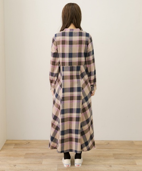 URBAN RESEARCH Sonny Label（アーバンリサーチサニーレーベル）の「起毛ネルマルチチェックワンピース（ワンピース・レディース・グレー系その他/ベージュ系その他・FREE）」の21枚目の写真