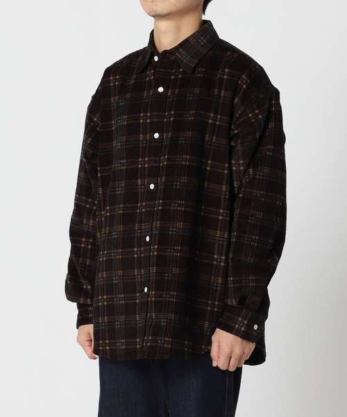 JOURNAL STANDARD（ジャーナルスタンダード）の「コーデュロイチェック レギュラーシャツ（シャツ/ブラウス・メンズ・モカ/ブラウン系その他/ダークブルー/コバルトブルー・MEDIUM/LARGE）」の22枚目の写真