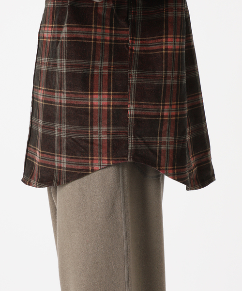 JOURNAL STANDARD（ジャーナルスタンダード）の「コーデュロイチェック レギュラーシャツ（シャツ/ブラウス・メンズ・モカ/ブラウン系その他/ダークブルー/コバルトブルー・MEDIUM/LARGE）」の12枚目の写真