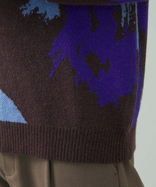 a.v.v(アーヴェヴェ)の「ペインター柄ワイドシルエットクルーニット(ニット/セーター・メンズ・ブラウン/チャコールグレー・48/50/46)」の16枚目の写真