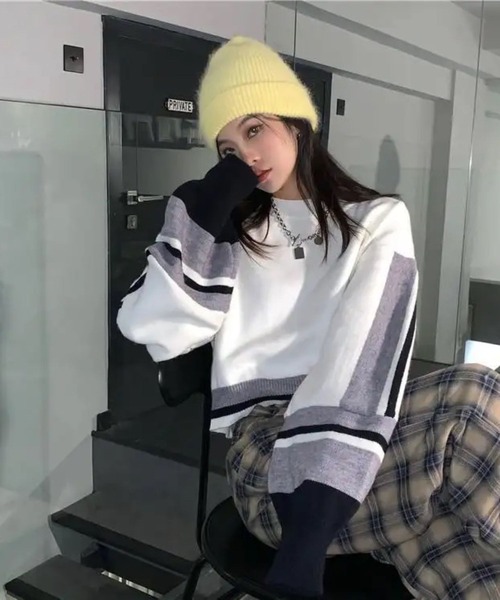 LYEON(リヨン)の「配色ショートニット(ニット/セーター・レディース・グレー/ブラック/ホワイト・FREE)」の2枚目の写真