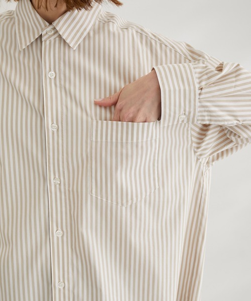 ROPE' PICNIC(ロペピクニック)の「ストライプチュニックシャツ(シャツ/ブラウス・レディース・ベージュ/ネイビー・38)」の6枚目の写真