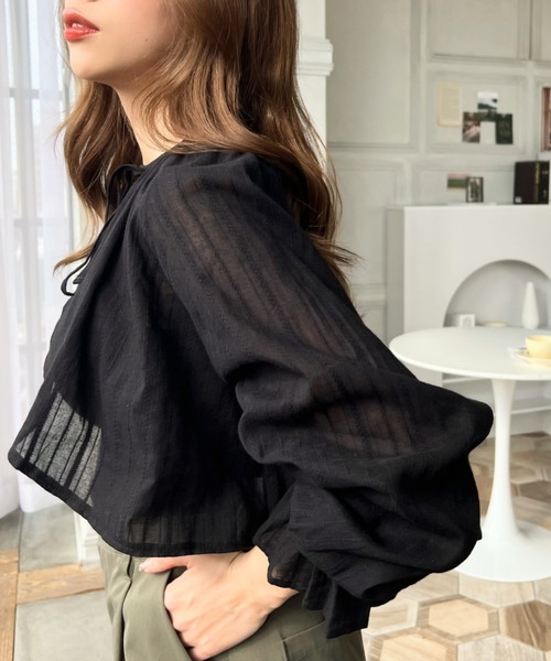 moment+(モーメントプラス)の「【累計販売枚数2万枚突破!】ドビーストライプ2WAYスリーブ クロップド丈ショートカーデブラウス(カーディガン/ボレロ・レディース・ナチュラル/アイボリー/ブラック・M/L)」の16枚目の写真