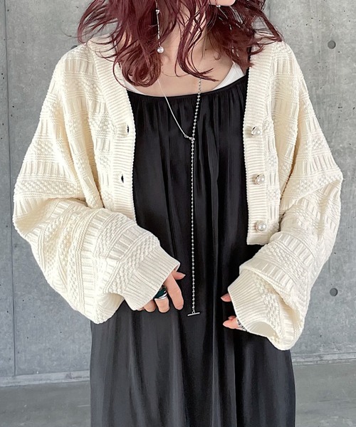 PAGEBOY(ページボーイ)の「ガラアミニットショートカーディガン(カーディガン/ボレロ・レディース・ブラック/オフホワイト/イエロー/グリーン・FREE)」の2枚目の写真