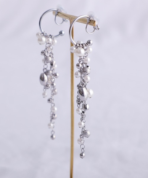 PourVous（プールヴー）の「ミックス パール フープイヤリング 結婚式 同窓会 オケージョン 二次会 （イヤリング・レディース・ゴールド/シルバー・FREE）」の9枚目の写真