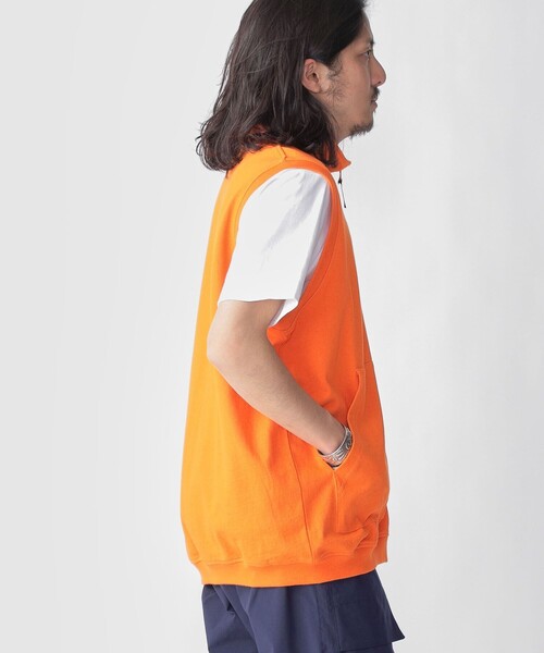 HINSON(ヒンソン)の「*【SHIPS別注】HINSON: スタンド ジップ カットソー ベスト(ベスト・メンズ・オレンジ/ネイビー/ダークグレー/キャメル・MEDIUM/LARGE)」の15枚目の写真