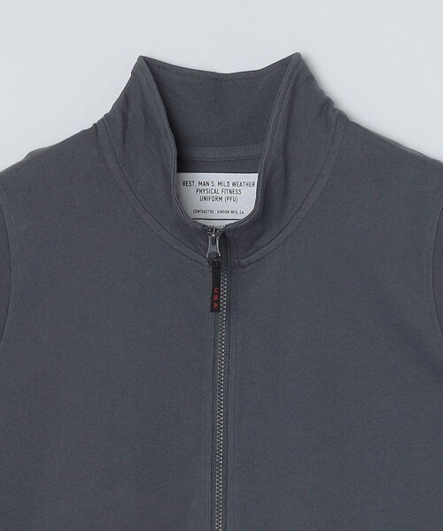 HINSON(ヒンソン)の「*【SHIPS別注】HINSON: スタンド ジップ カットソー ベスト(ベスト・メンズ・オレンジ/ネイビー/ダークグレー/キャメル・MEDIUM/LARGE)」の21枚目の写真