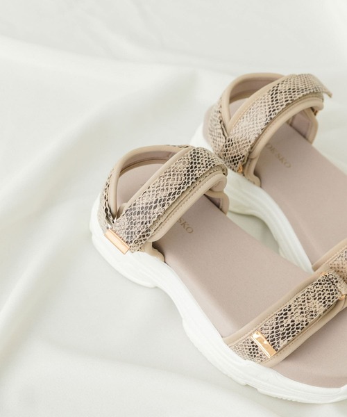 RODE SKO（ロデスコ）の「ボリュームソールベルトサンダル（サンダル・レディース・ブラック/アニマル・36/37/38）」の9枚目の写真