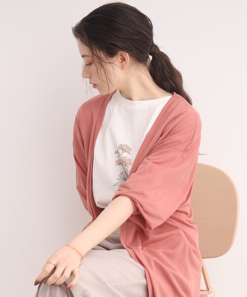 SHOO・LA・RUE(シューラルー)の「◆【ヒップが隠れる丈で安心!】さらっと心地よいカーディガン(カーディガン/ボレロ・レディース・ライトブルー/ブラック/ホワイト系/ピンク系・02/03/04)」の4枚目の写真