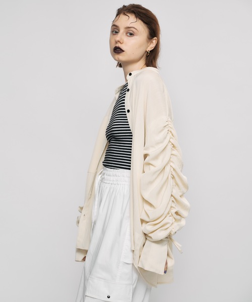 led.tokyo（レッドトウキョウ）の「【led.tokyo】ボリュームギャザースリーブシャツ（シャツ/ブラウス・レディース・ブラック/ブルー/アイボリー・FREE）」の18枚目の写真