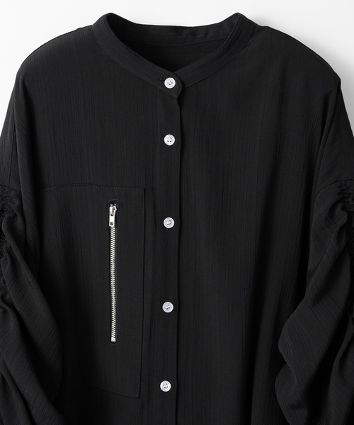 led.tokyo（レッドトウキョウ）の「【led.tokyo】ボリュームギャザースリーブシャツ（シャツ/ブラウス・レディース・ブラック/ブルー/アイボリー・FREE）」の6枚目の写真