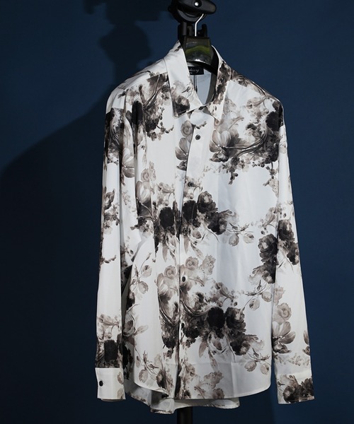 unrelaxing(アンリラクシング)の「ビッグシルエット総柄シャツ(シャツ/ブラウス・メンズ・ホワイト系5/その他14/その他26/ライトブラック/ブラック系3/ホワイト系その他/ブラック系その他3/ブラック系その他6/ホワイト系その他2/ライトグレー/パイソン/ダークグリーン系/ダークオリーブ/ライトグリーン系/ブラック/A/ライトホワイト/ダークブラック/ブラック系その他4/W/レッド/ホワイト×エメラルドグリーン/ダークグリーン系2/ケリーグリーン/その他35/チャコールグレー×ブラック/その他29/チョコ/オリーブ系1/N/ダークアッシュ/Y/ブラック×ブラック/ブラック系4/P/ベージュ系その他/アイボリー系4/ブルー系6/その他18/アッシュグレー/ブラック×ブルー/その他21/その他12/ブラック系その他/ライトブルー/クリアブルー/クリアグリーン/その他27/ホワイト×ブルー/ホワイト系その他7/F/クリアブラック/グレー系その他2/インディゴブルー/スカイブルー系6/Z/チェリーレッド/その他13/J/ライトグリーン系1/ベージュ系/イエロー系1/パープル/ブラック×ピンク/ライトグレー系1/ブラック系その他5/ホワイト×グレー/ライトグリーン系4/カーキ系7/オリーブ系/アイボリー/グレー系2/ホワイト×ブラック/その他10/ブラック系1/ブラック×ホワイト/ホワイト系6/ホワイト系その他3/ホワイト/C/その他2/ダークグリーン系1/スミクロ/ホワイト系9/ホワイト系8/ホワイト系7/ブルー系8/その他4/G/ブラック系7/ブラック系8/その他/その他17/S/その他1/Q/その他19/H/その他30・FREE)」の9枚目の写真