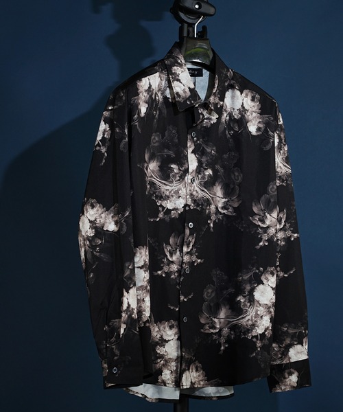 unrelaxing(アンリラクシング)の「ビッグシルエット総柄シャツ(シャツ/ブラウス・メンズ・ホワイト系5/その他14/その他26/ライトブラック/ブラック系3/ホワイト系その他/ブラック系その他3/ブラック系その他6/ホワイト系その他2/ライトグレー/パイソン/ダークグリーン系/ダークオリーブ/ライトグリーン系/ブラック/A/ライトホワイト/ダークブラック/ブラック系その他4/W/レッド/ホワイト×エメラルドグリーン/ダークグリーン系2/ケリーグリーン/その他35/チャコールグレー×ブラック/その他29/チョコ/オリーブ系1/N/ダークアッシュ/Y/ブラック×ブラック/ブラック系4/P/ベージュ系その他/アイボリー系4/ブルー系6/その他18/アッシュグレー/ブラック×ブルー/その他21/その他12/ブラック系その他/ライトブルー/クリアブルー/クリアグリーン/その他27/ホワイト×ブルー/ホワイト系その他7/F/クリアブラック/グレー系その他2/インディゴブルー/スカイブルー系6/Z/チェリーレッド/その他13/J/ライトグリーン系1/ベージュ系/イエロー系1/パープル/ブラック×ピンク/ライトグレー系1/ブラック系その他5/ホワイト×グレー/ライトグリーン系4/カーキ系7/オリーブ系/アイボリー/グレー系2/ホワイト×ブラック/その他10/ブラック系1/ブラック×ホワイト/ホワイト系6/ホワイト系その他3/ホワイト/C/その他2/ダークグリーン系1/スミクロ/ホワイト系9/ホワイト系8/ホワイト系7/ブルー系8/その他4/G/ブラック系7/ブラック系8/その他/その他17/S/その他1/Q/その他19/H/その他30・FREE)」の17枚目の写真