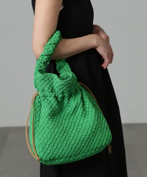 FREE'S MART（フリーズマート）の「◆ドローイング巾着バッグ（ハンドバッグ・レディース・ホワイト/ブラック/グリーン・ﾌﾘ-）」の3枚目の写真