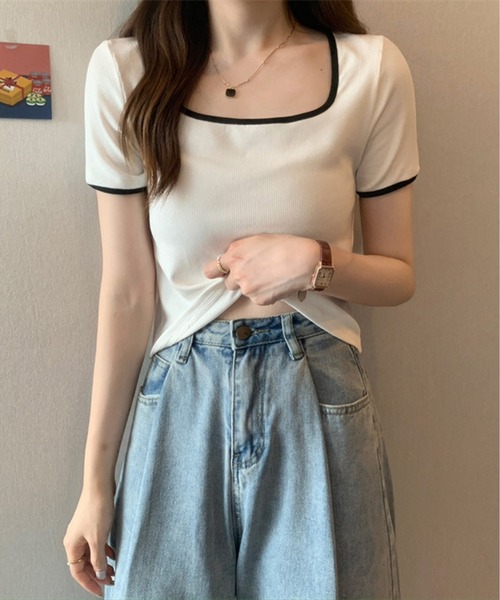 Chick（チック）の「バイカラースクエアネックTシャツ（Tシャツ/カットソー・レディース・ホワイト/ブラック/ライトベージュ・FREE）」の2枚目の写真